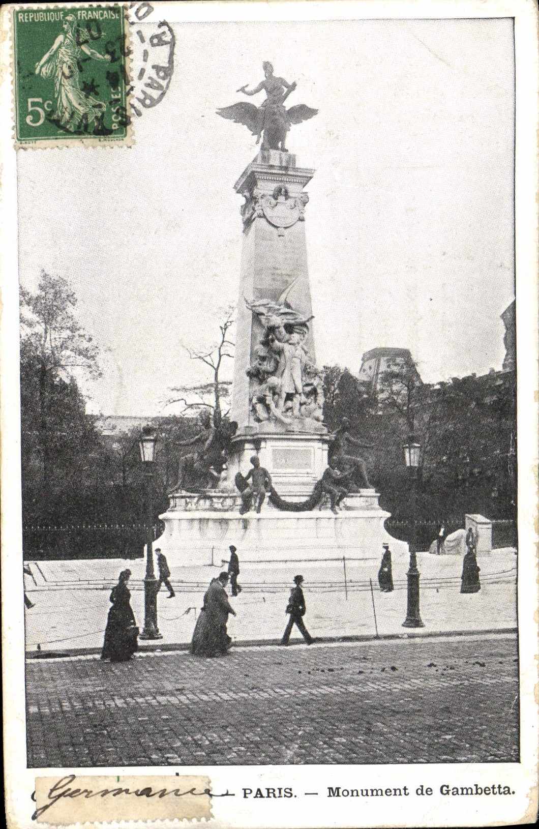 CPA Paris Monument de Gambetta 