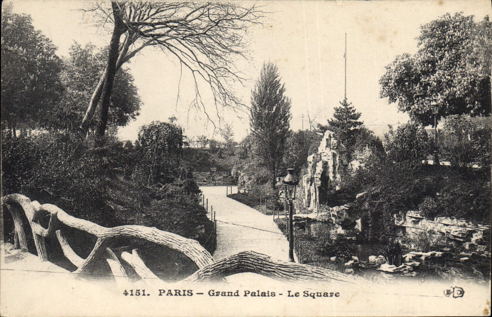 CPA Paris Grand Palais Le Square 