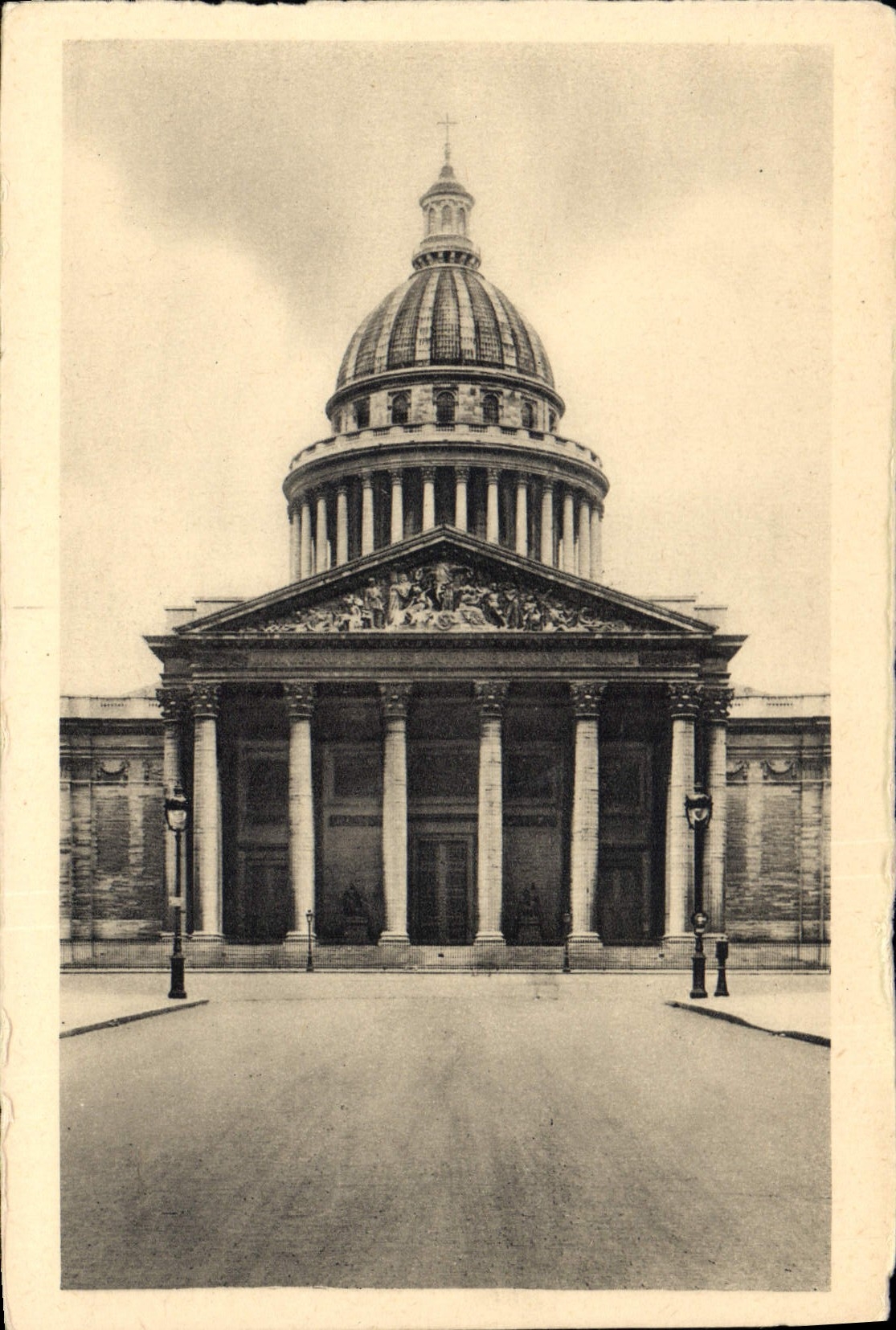 CPA Paris Le Pantheon 