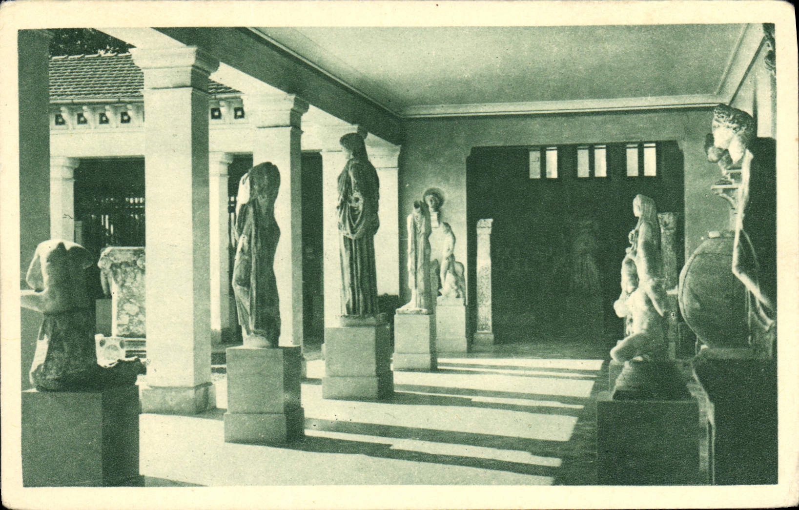 CPA Cherchell Interieur du Musee 