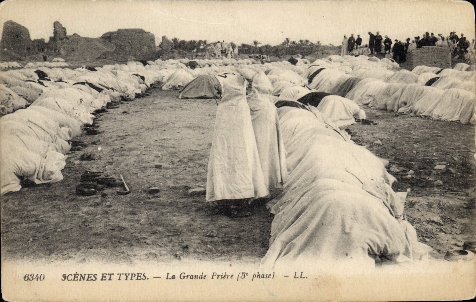 CPA Scenes et Types La Grande Prieure