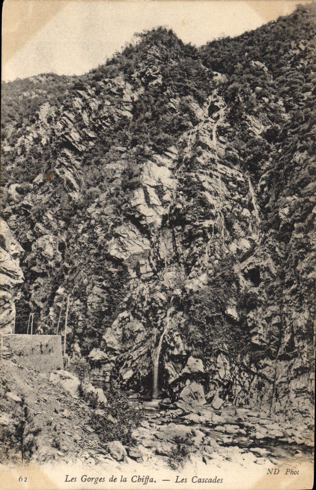 CPA Les Gorges de la Chiffa Les Cascades