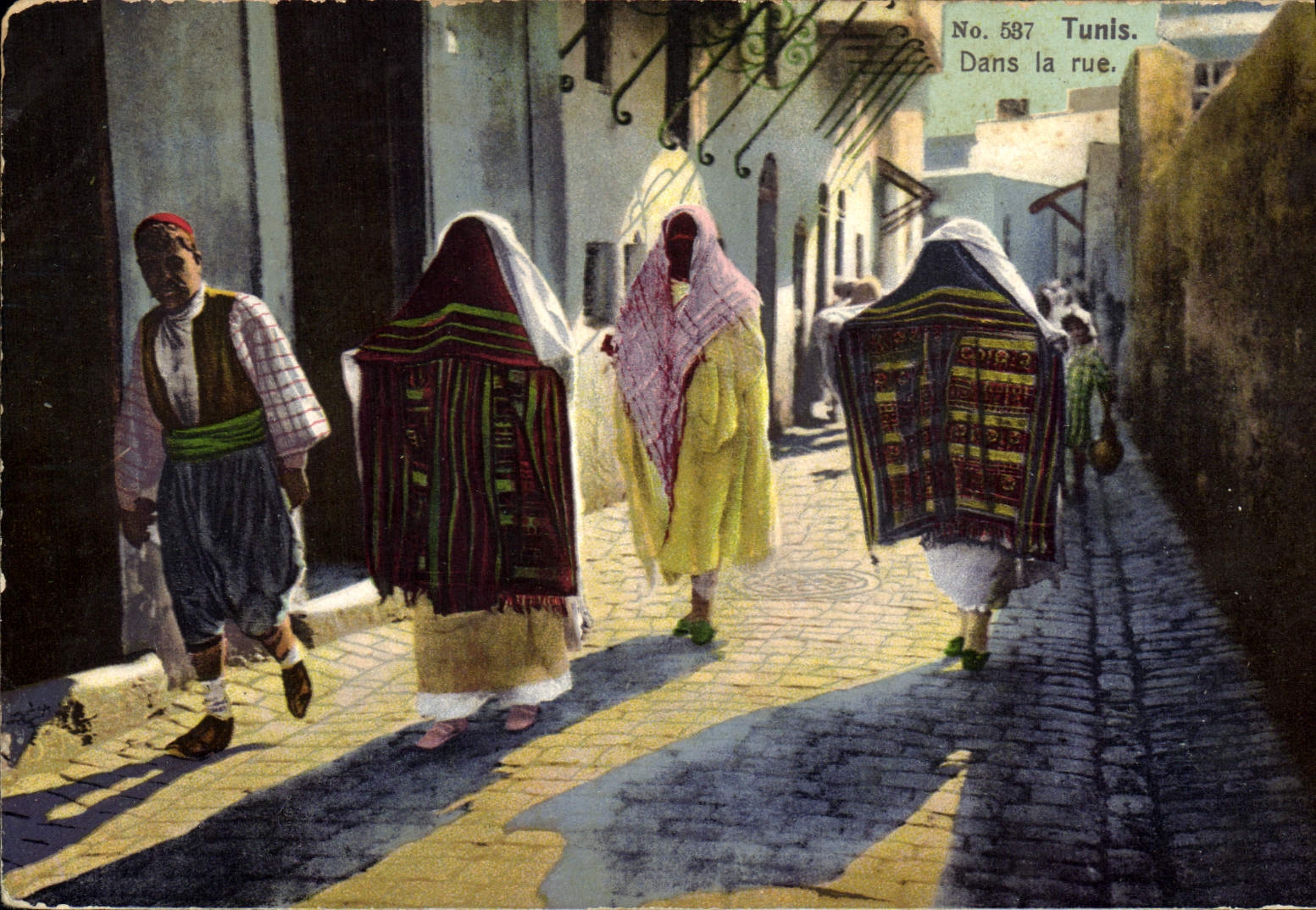 CPA Tunis Dans la rue 