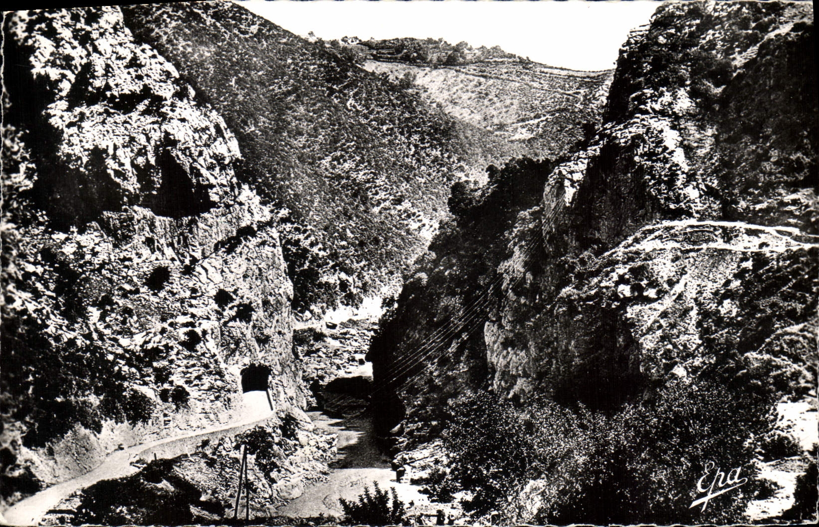 CPA Gorges de Palestro et le Tunnel