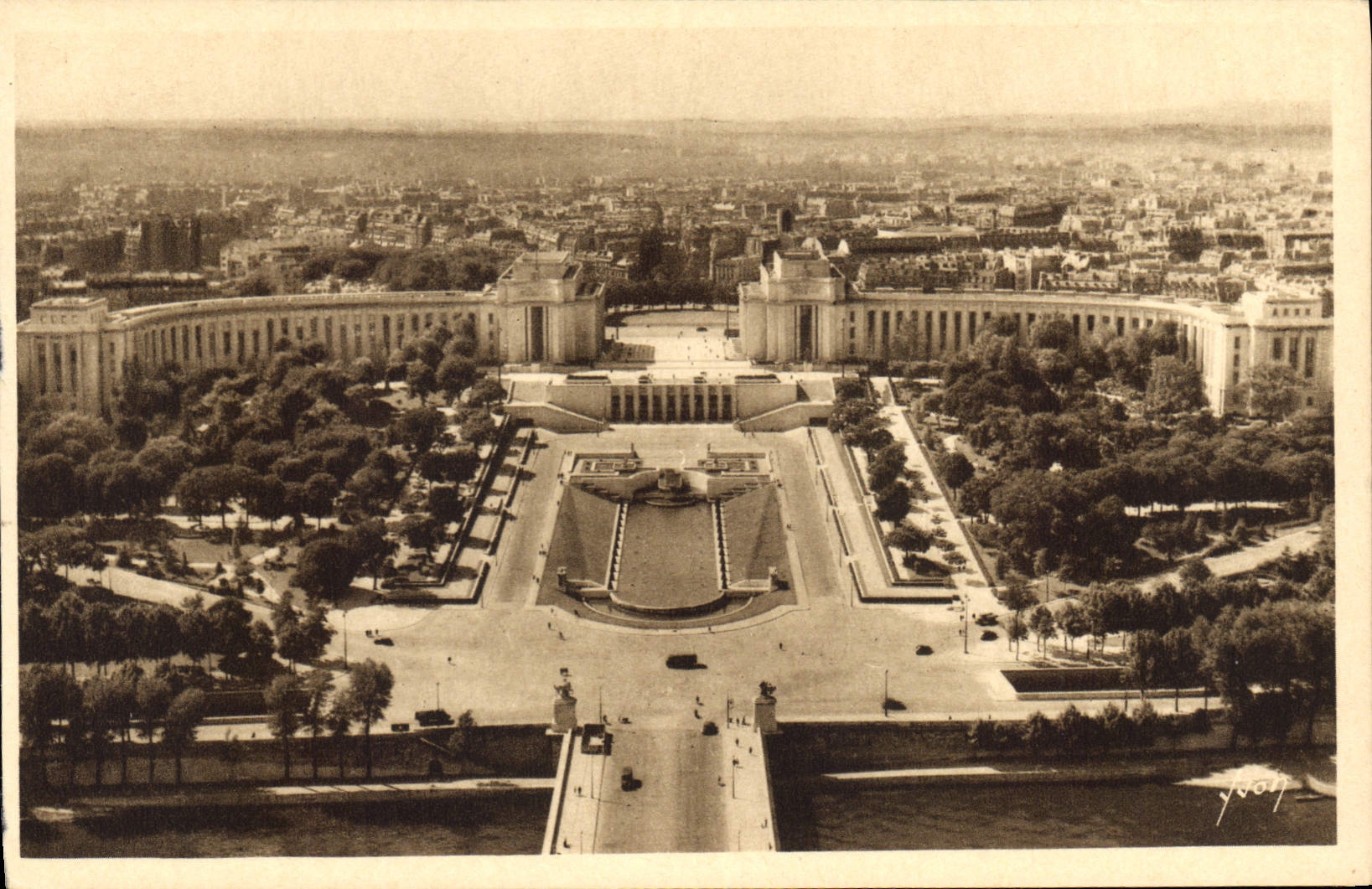 CPA Paris Le Palais de Chaillot 