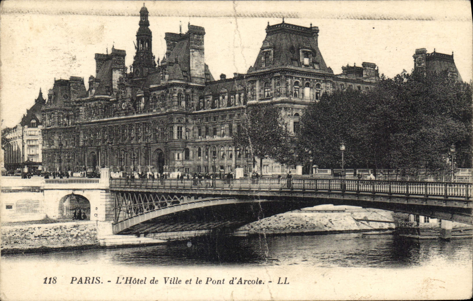 CPA Paris L'Hotel de Ville et le Pont d'Arcole