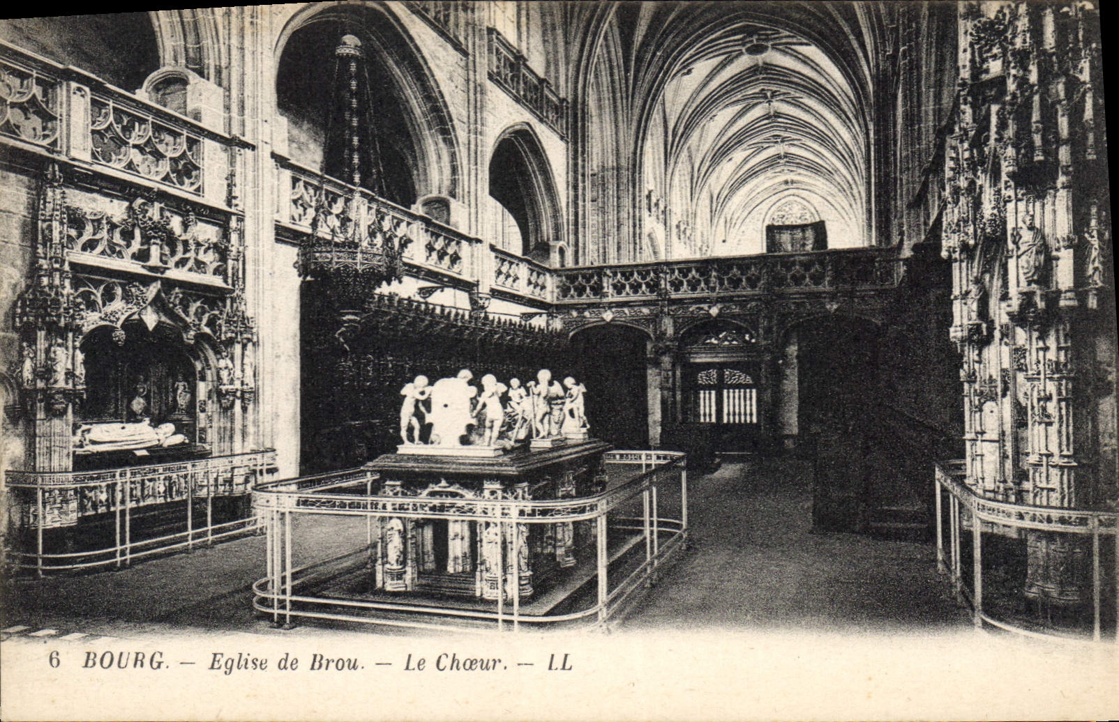 CPA Bourg Eglise de Brou Le Choeur 