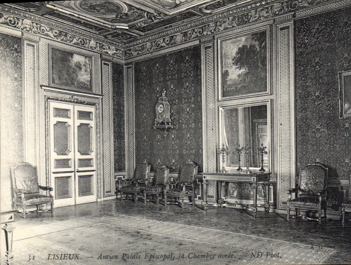 CPA Lisieux Ancien Palais Episcopal la Chambre doree 