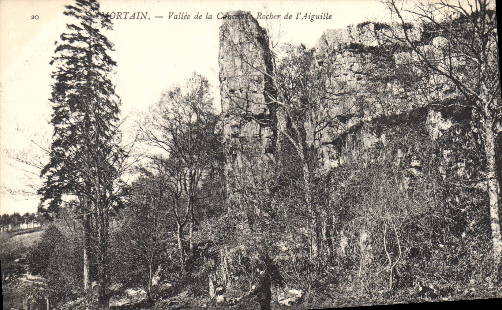 CPA Mortain Vallee de la Cance le Rocher de l'Aiguille 