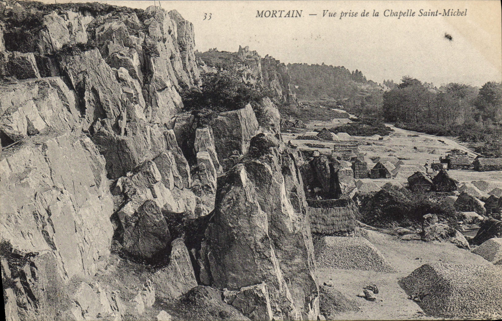 CPA Mortain vue prise de la Chapelle Saint Michel