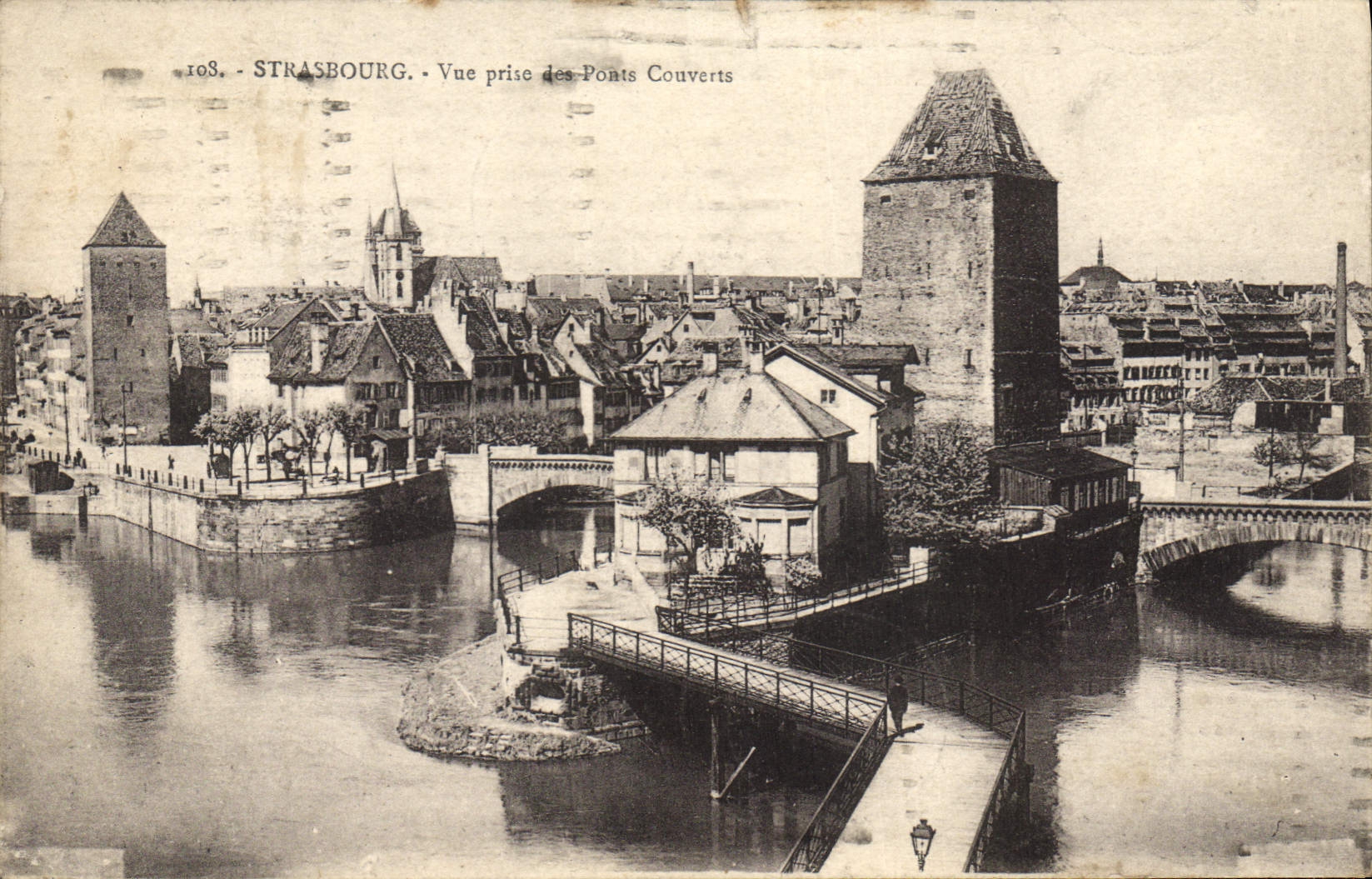 CPA Strasburg vue prise de Ponts Couverts 