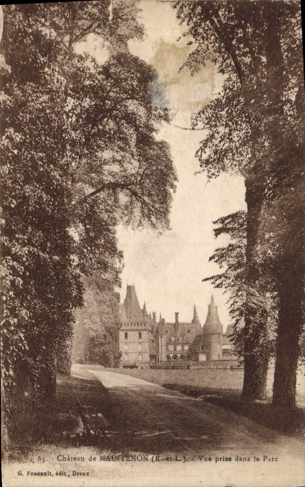 CPA Chateau de Maintenon E et L vue prise dans le Parc