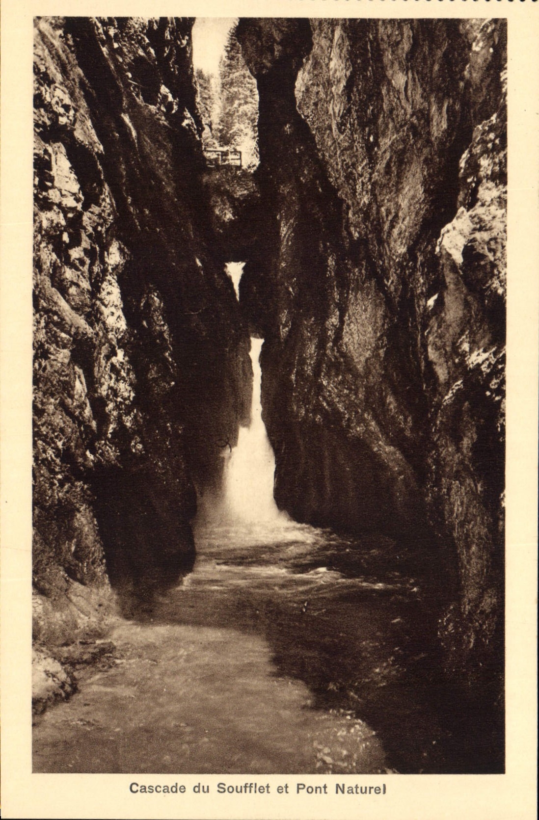 CPA Cascade du Soufflet et Pont Naturel Gorges de la Diosaz