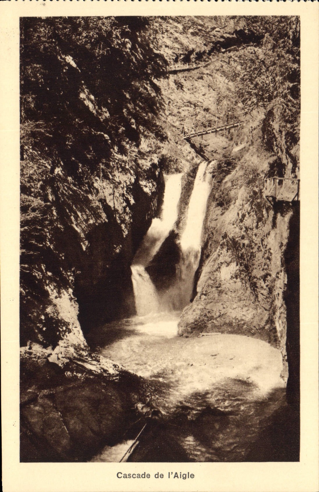 CPA Cascade de l'Aigle Gorges de la Diosaz