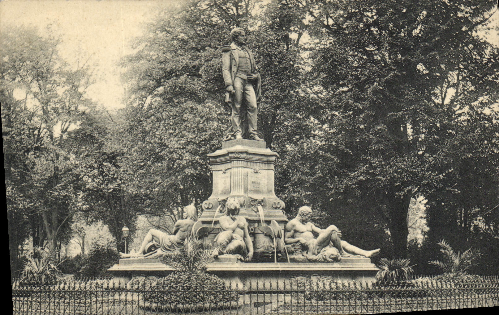 CPA Colmar I Els Admiral Bruat Denkmal 
