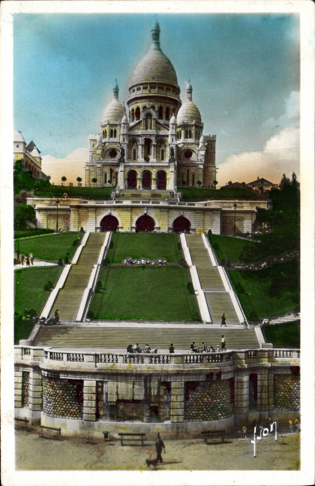 CPA Paris en Flanant Basilique du Sacre Coeur et l'escalier monumental