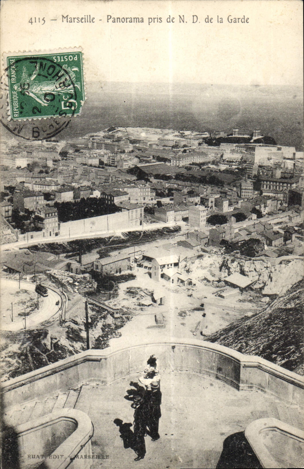 CPA Marseille Panorama pris de N D de la Garde 