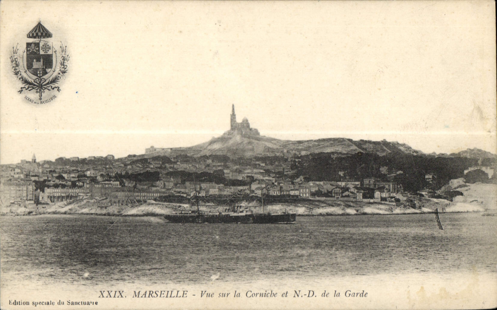 CPA Marseille vue sur la Corniche et N D de la Garde 