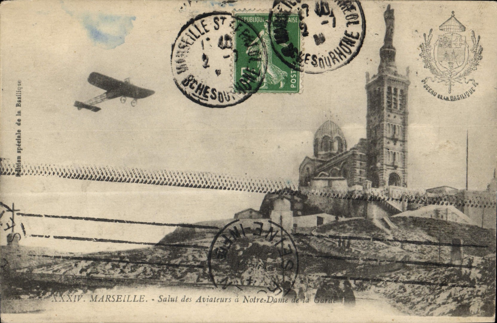 CPA Marseille Salut des Aviateurs a Notre Dame de la Garde Avion