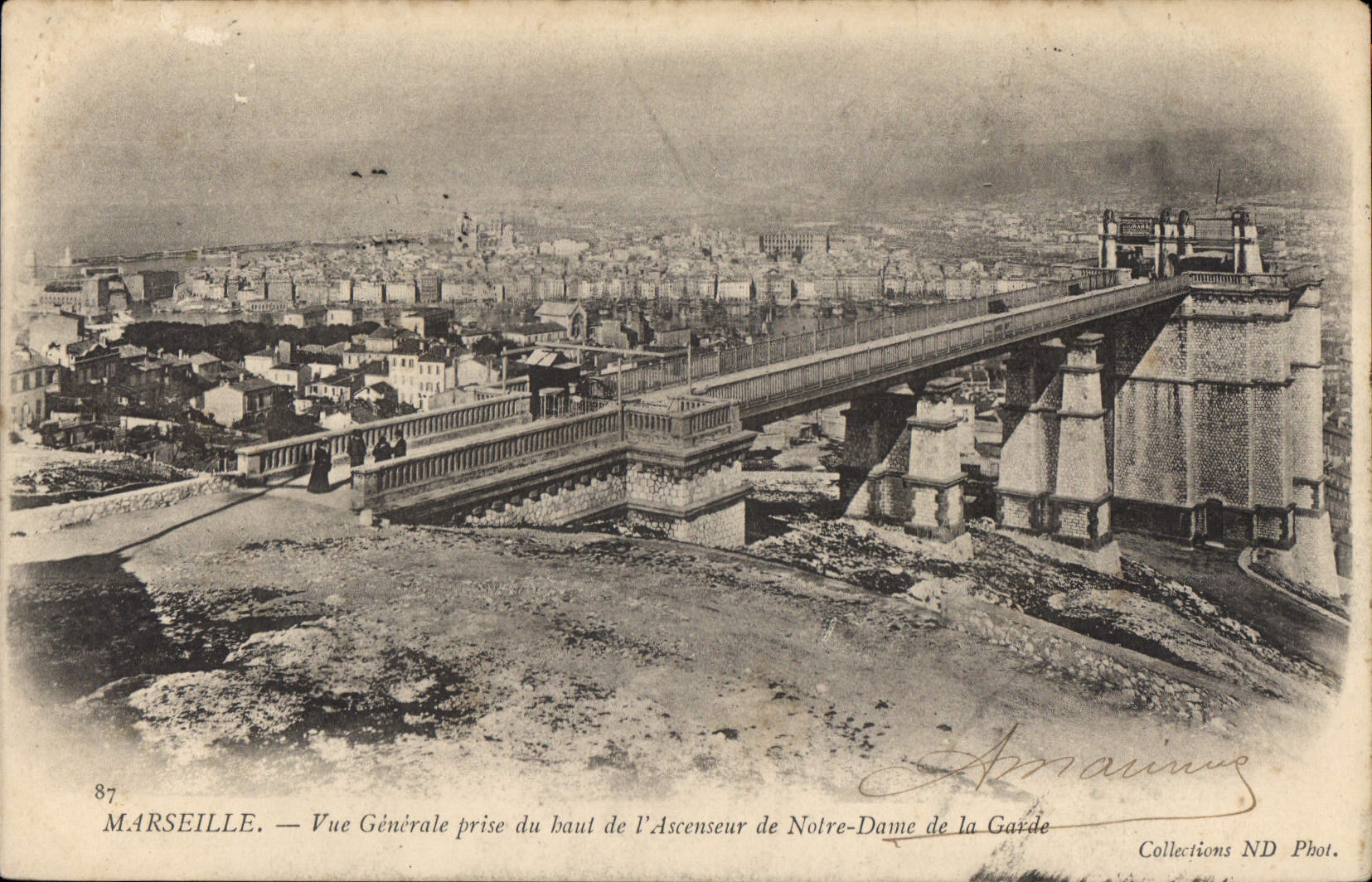 CPA Marseille vue generale prise du Haut de l'Ascenseur de Notre Dame de la Garde 