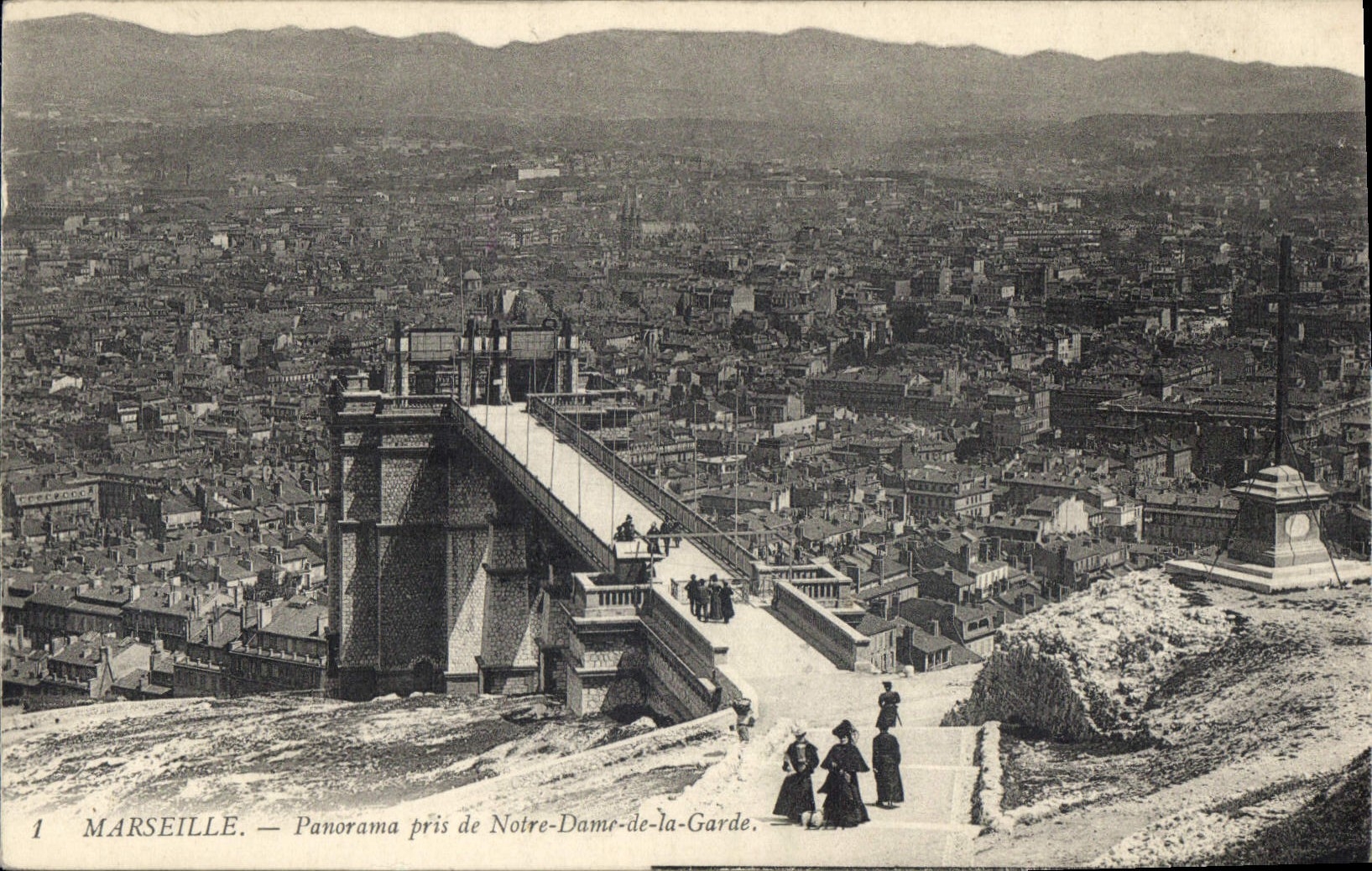 CPA Marseille Panorama pris de Notre Dame de la Garde 