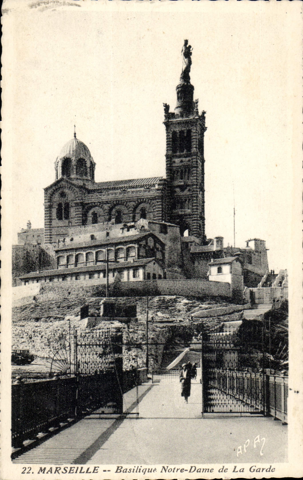 CPA Marseille Basilique Notre Dame de la Garde 