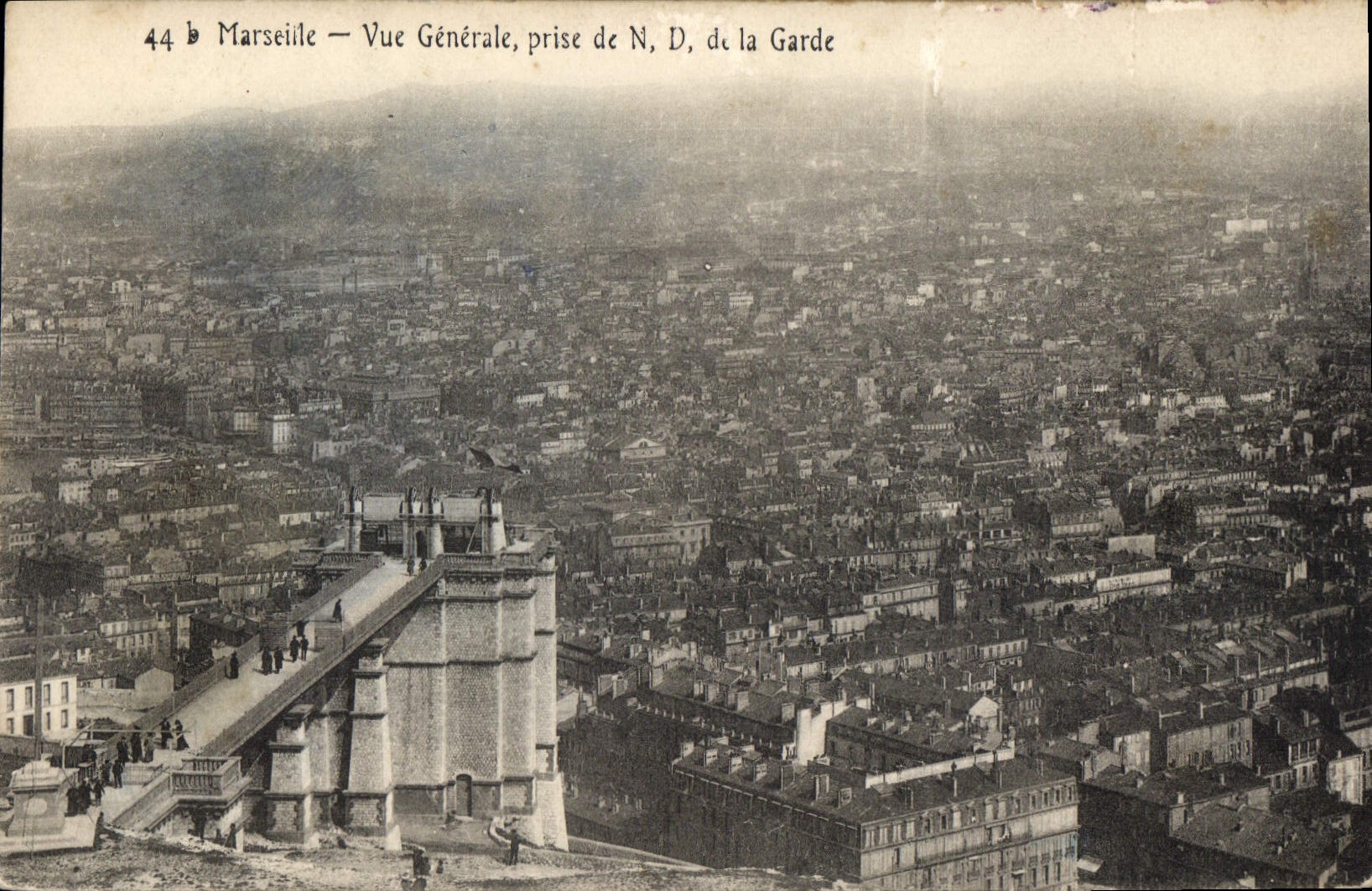 CPA Marseille vue generale prise de N D de la Garde 
