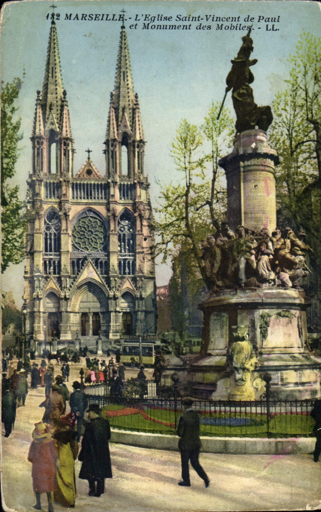 CPA Marseille L'Eglise Saint Vincent de Paul et Monument des Mobiles 