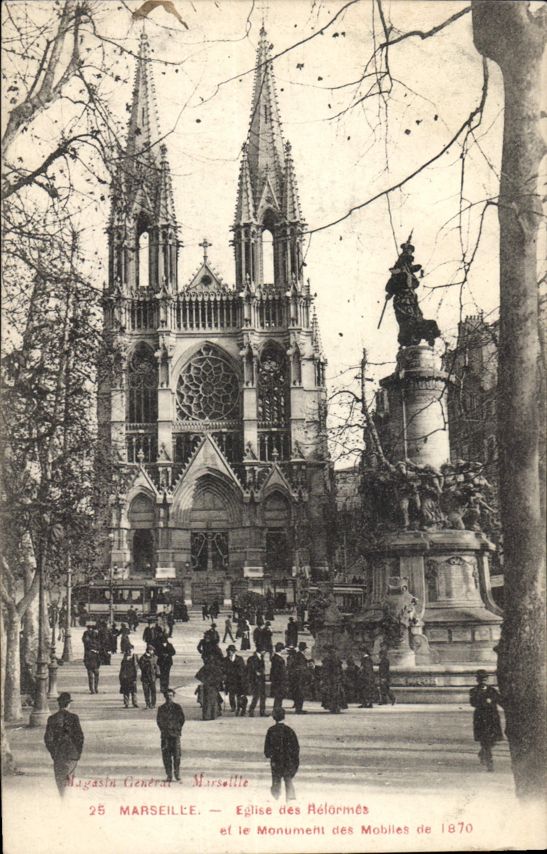 CPA Marseille Eglise des Reformes et le Monument des Mobiles 