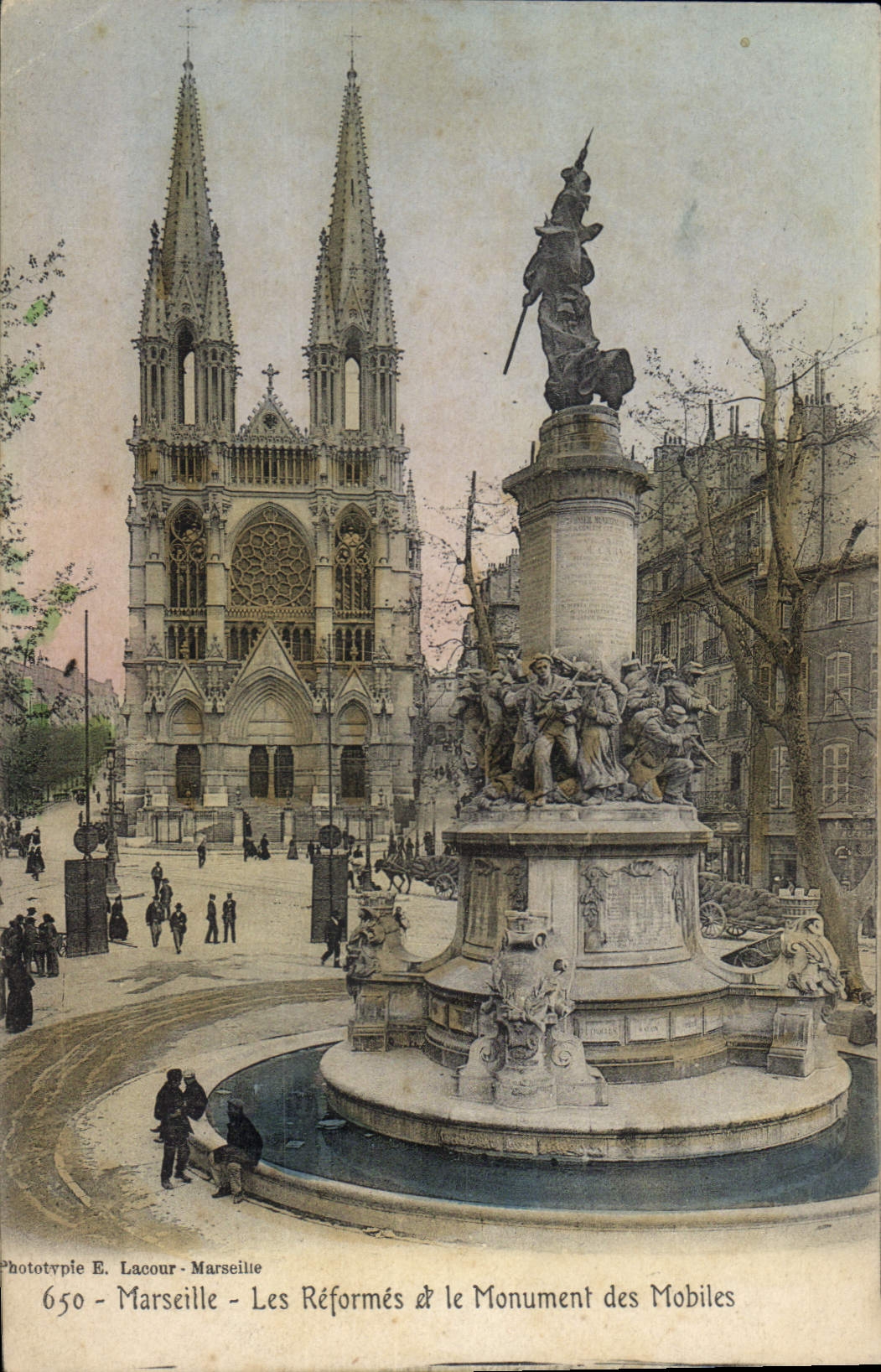 CPA Marseille Les Reformes et le Monument des Mobiles 