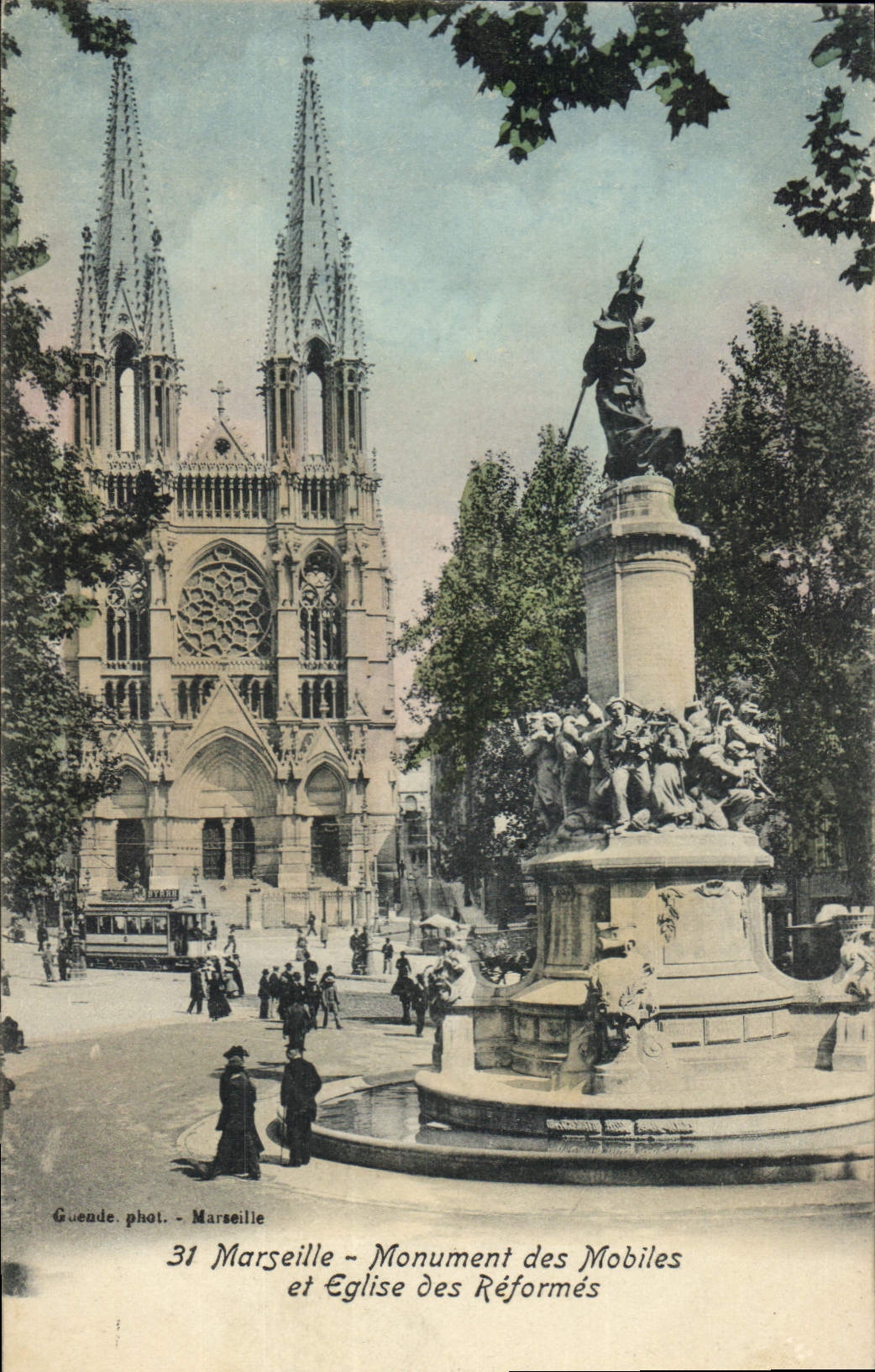 CPA Marseille Monument des Mobiles et Eglise des Reformes 