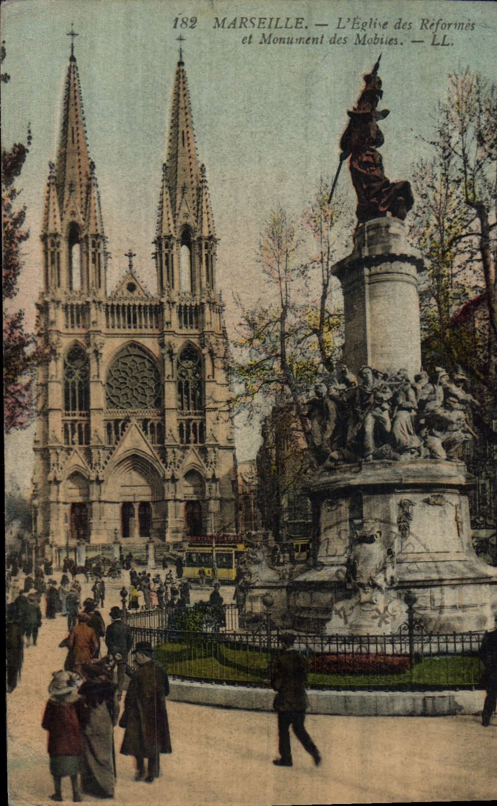 CPA Marseille L'Eglise des Reformes et Monument des Mobiles 