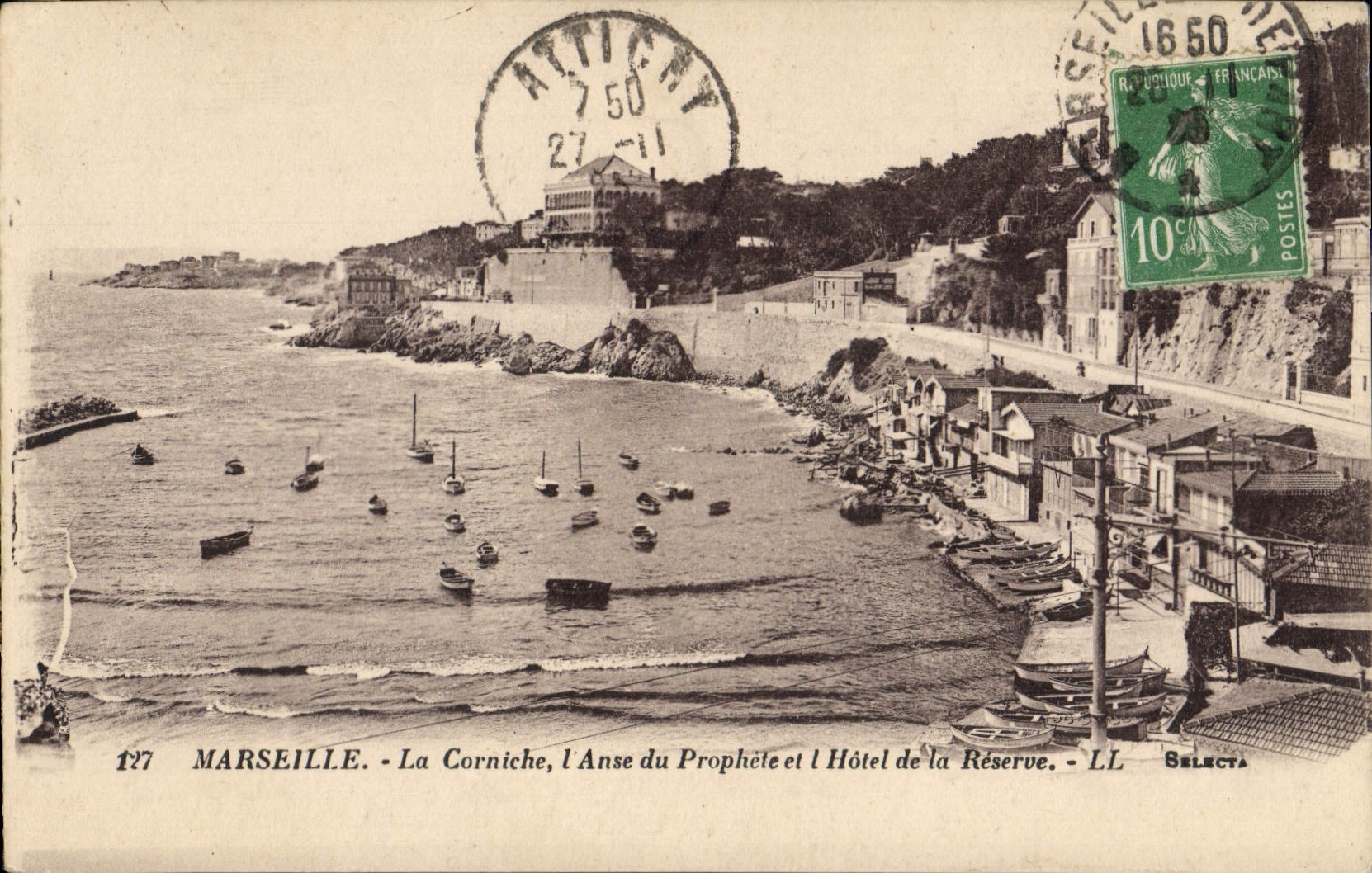 CPA Marseille La Corniche L'Anse du Prophete et l'Hotel de la Reserve 