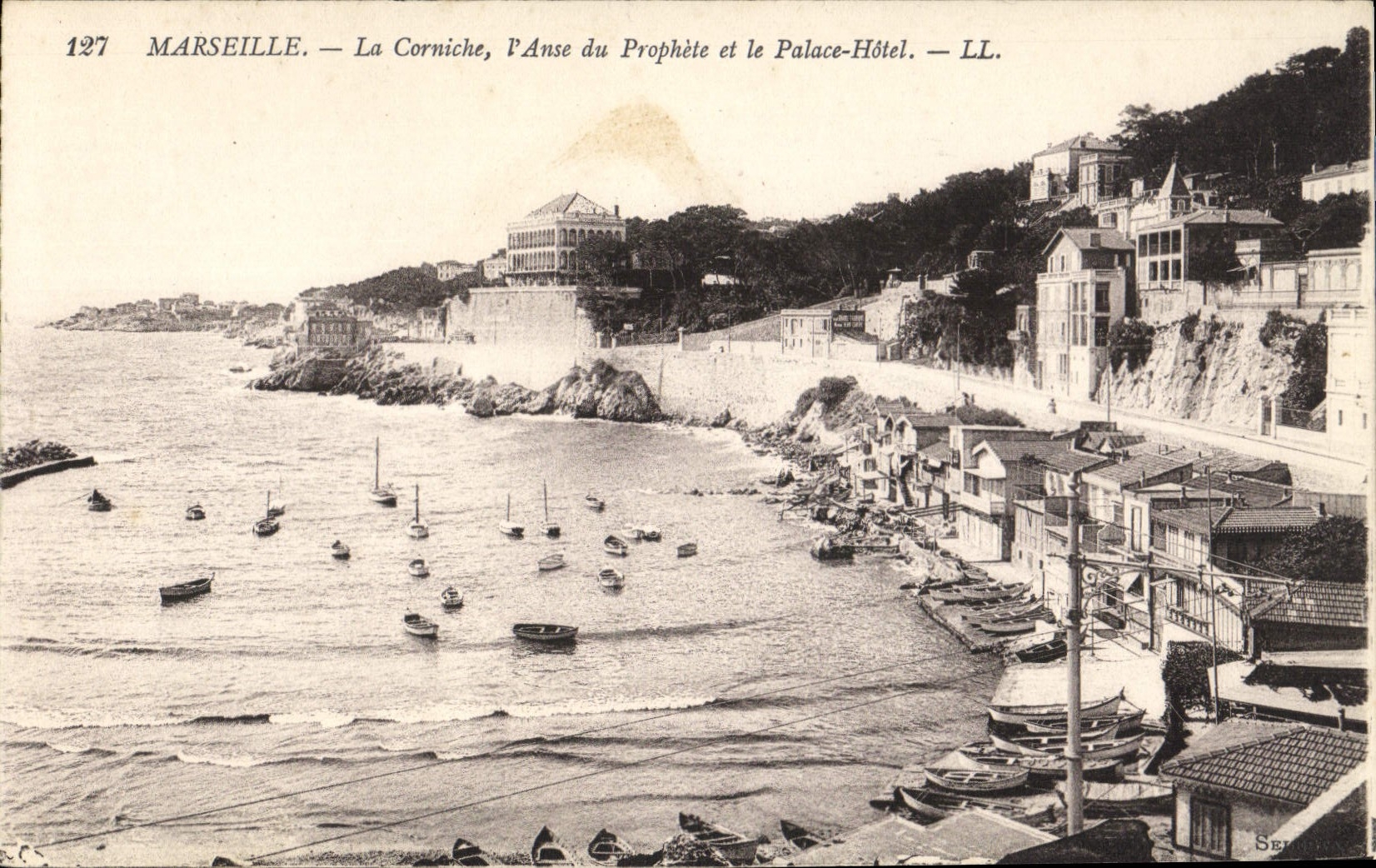 CPA Marseille La Corniche l'Anse du Prophete et le Palace Hotel 