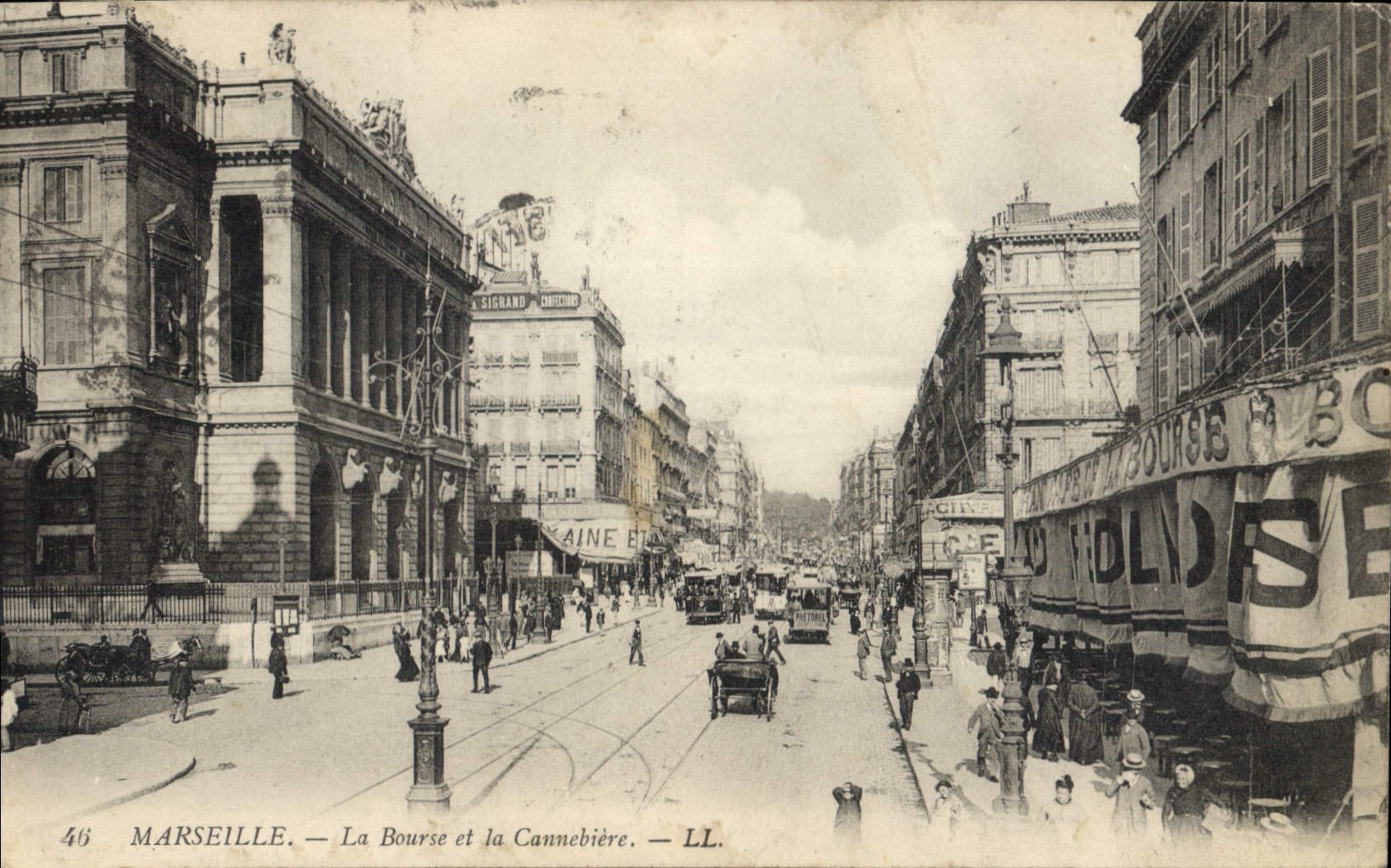 CPA Marseille La Bourse et la Cannebiere