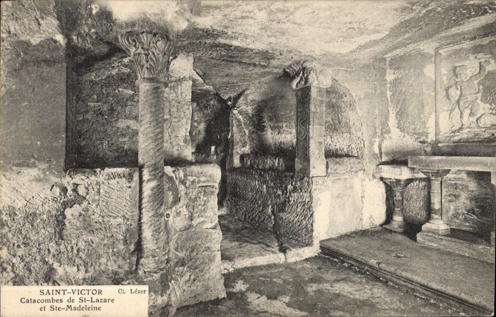 CPA Saint Victor Catacombes de St Lazare et Ste Madeleine 