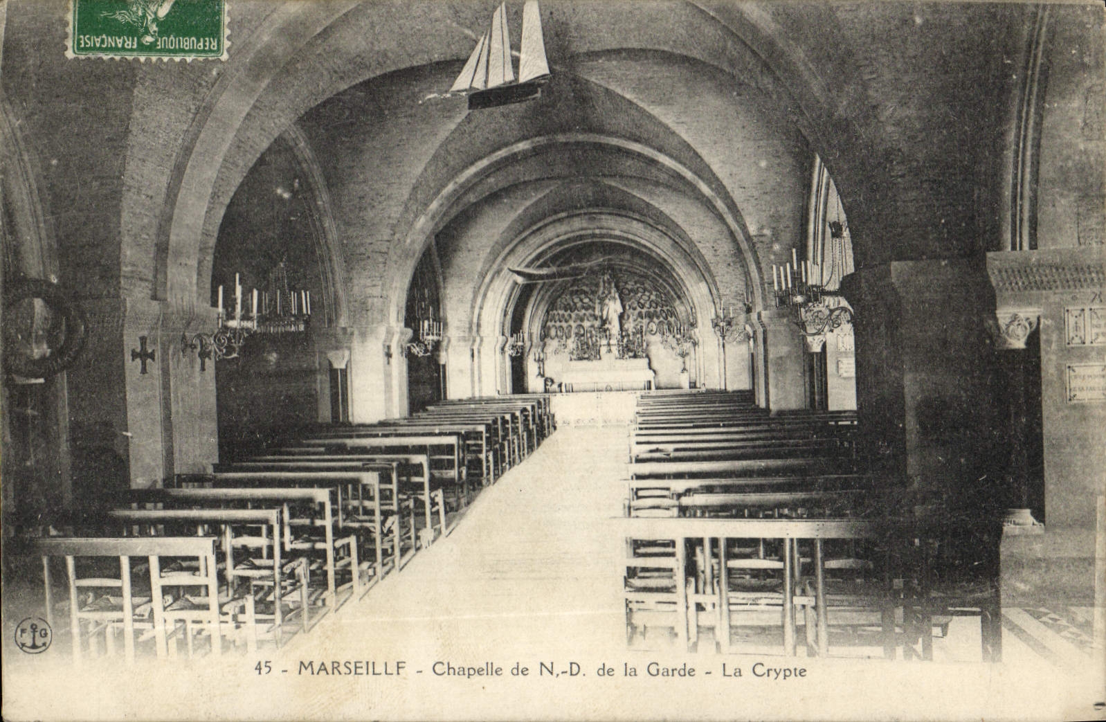 CPA Marseille Chapelle de N D de la Garde La Crypte 