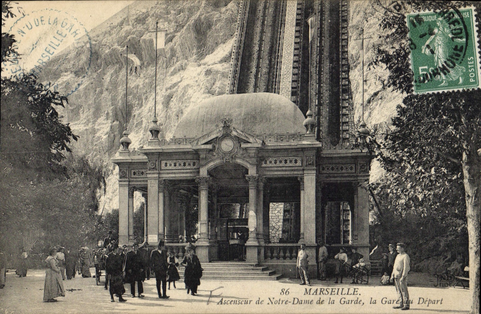 CPA Marseille Ascenseur de Notre Dame de la Garde la Gare du Depart 