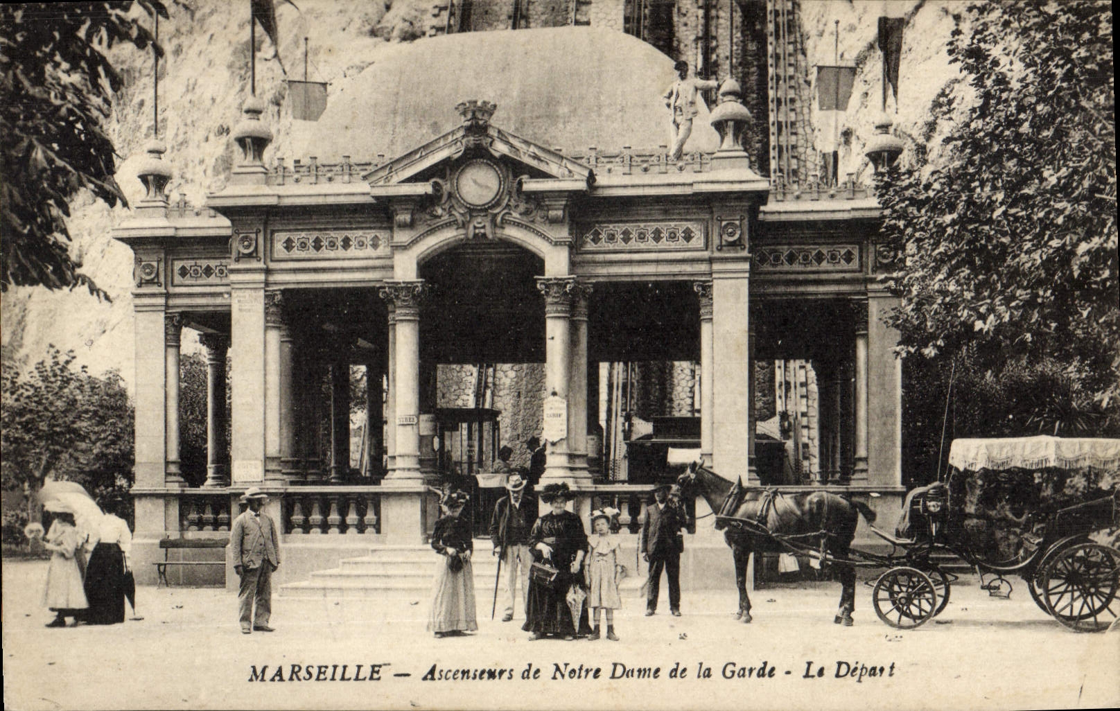 CPA Marseille Ascenseur de Notre Dame de la Garde Le Depart 