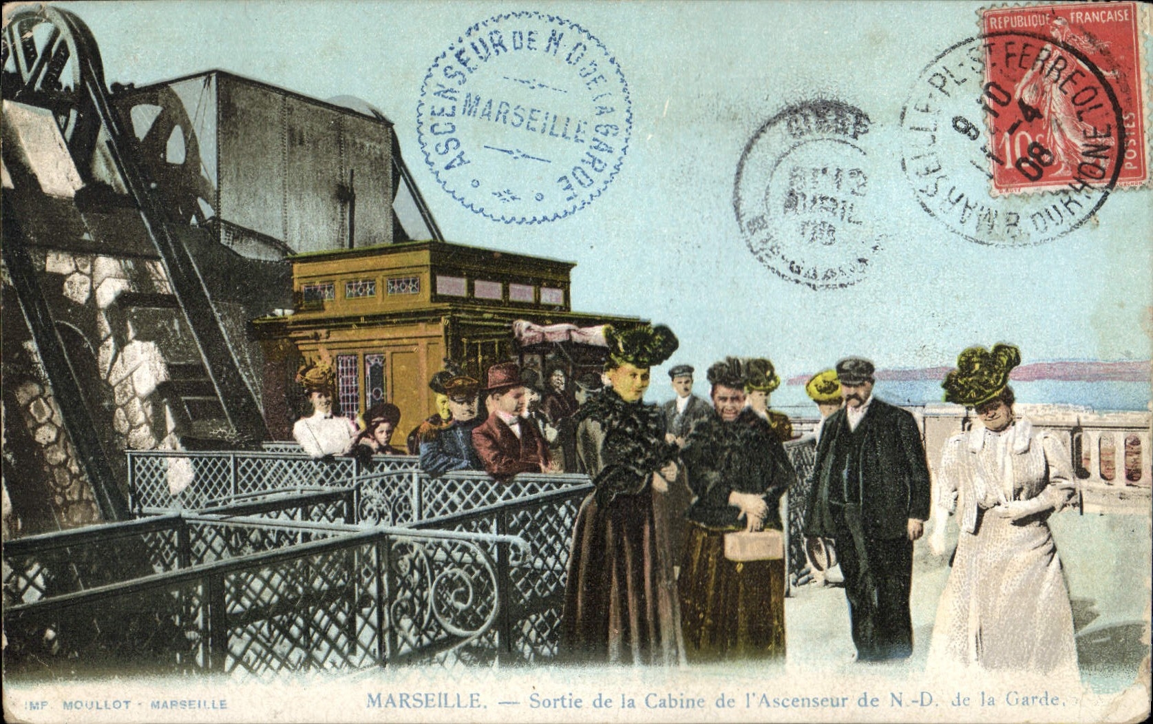 CPA Marseille Sortie de la Cabine de l'Ascenseur de N D de la Garde 
