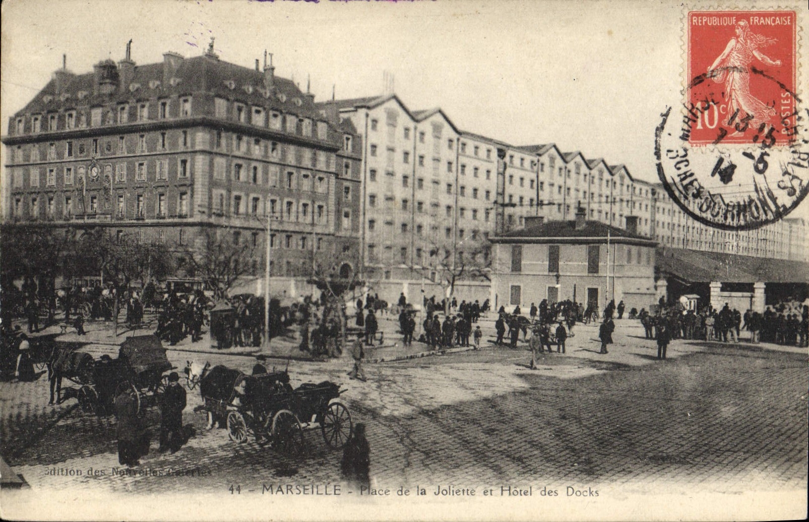 CPA Marseille Place de la Joliette et Hotel des Docks 