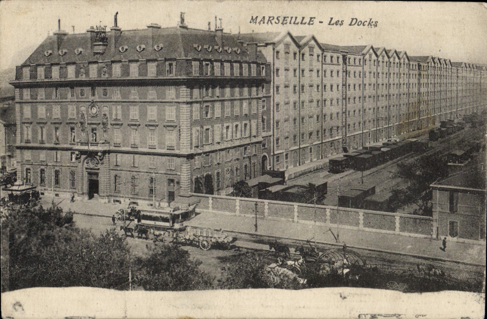 CPA Marseille Les Docks 