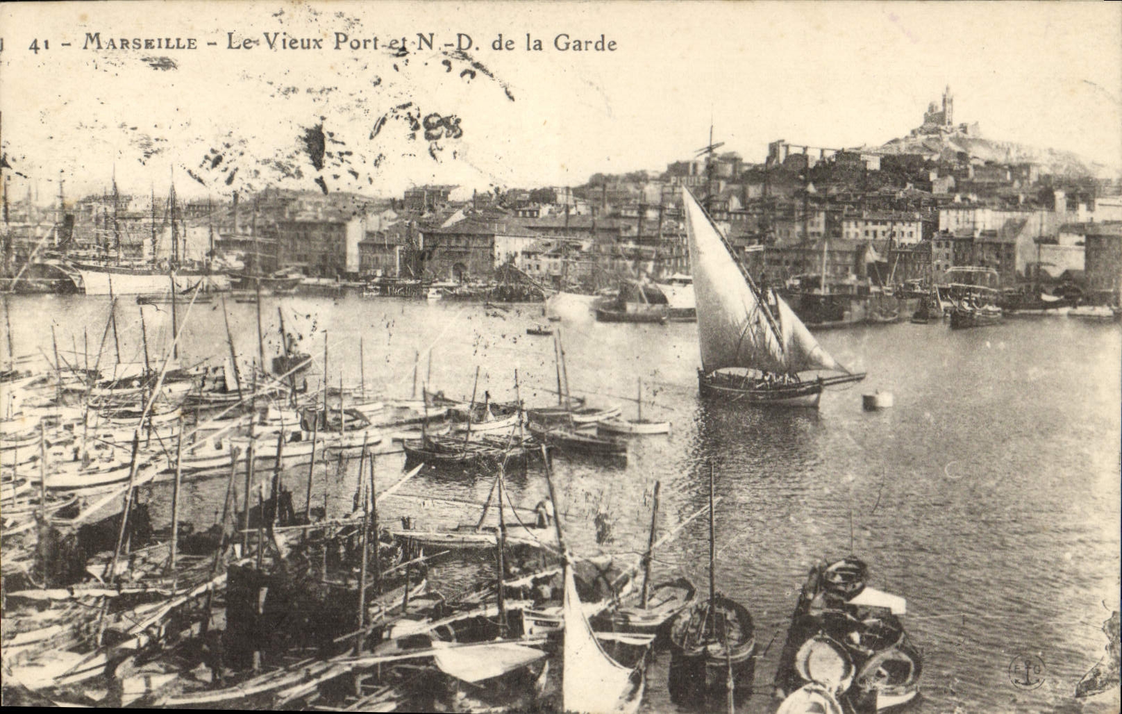 CPA Marseille Le Vieux et N D de la Garde 