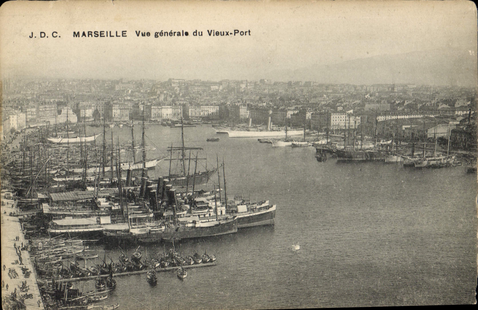 CPA Marseille Vue generale du Vieux Port 