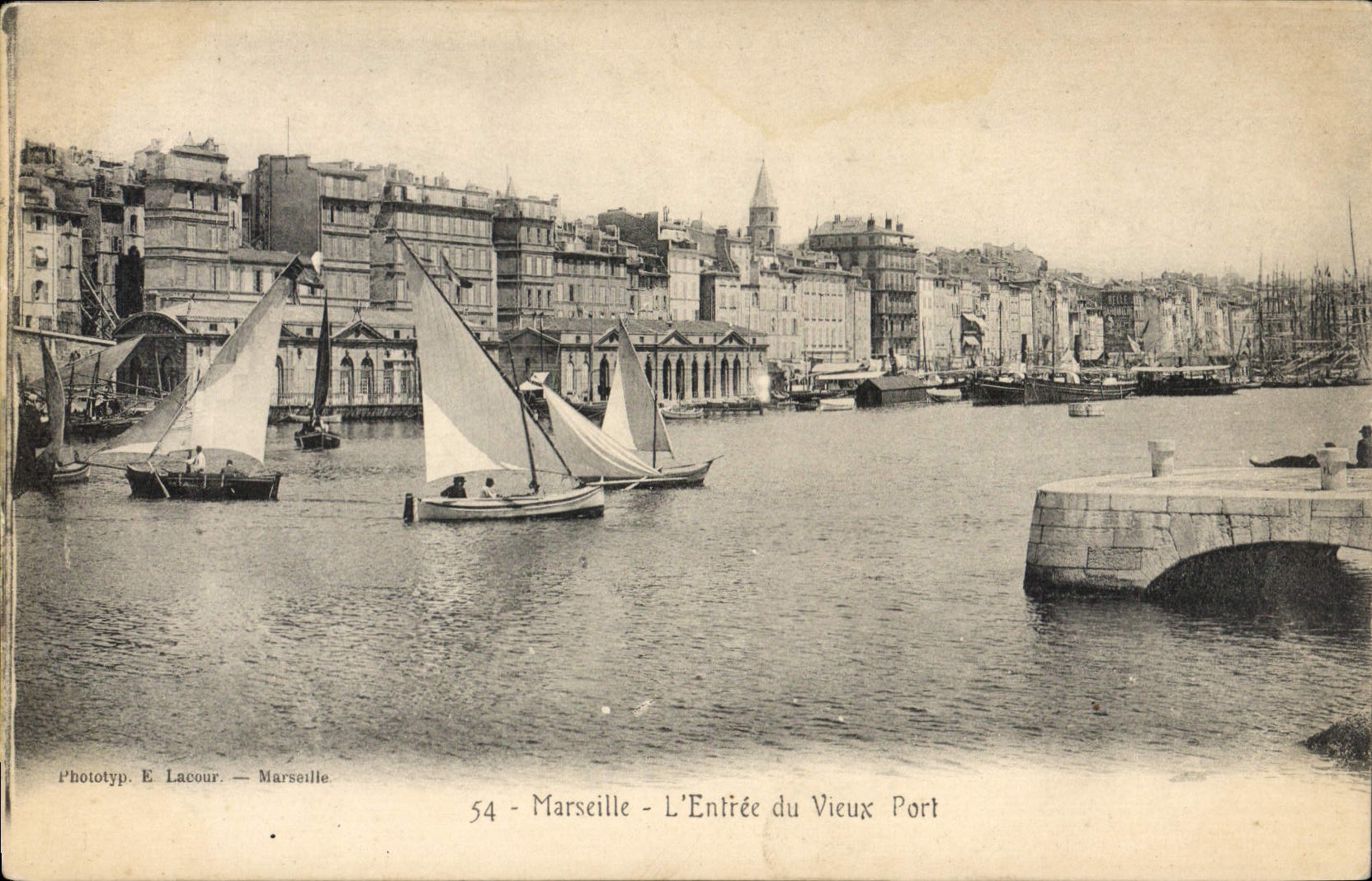 CPA Marseille l'Entree du Vieux Port 