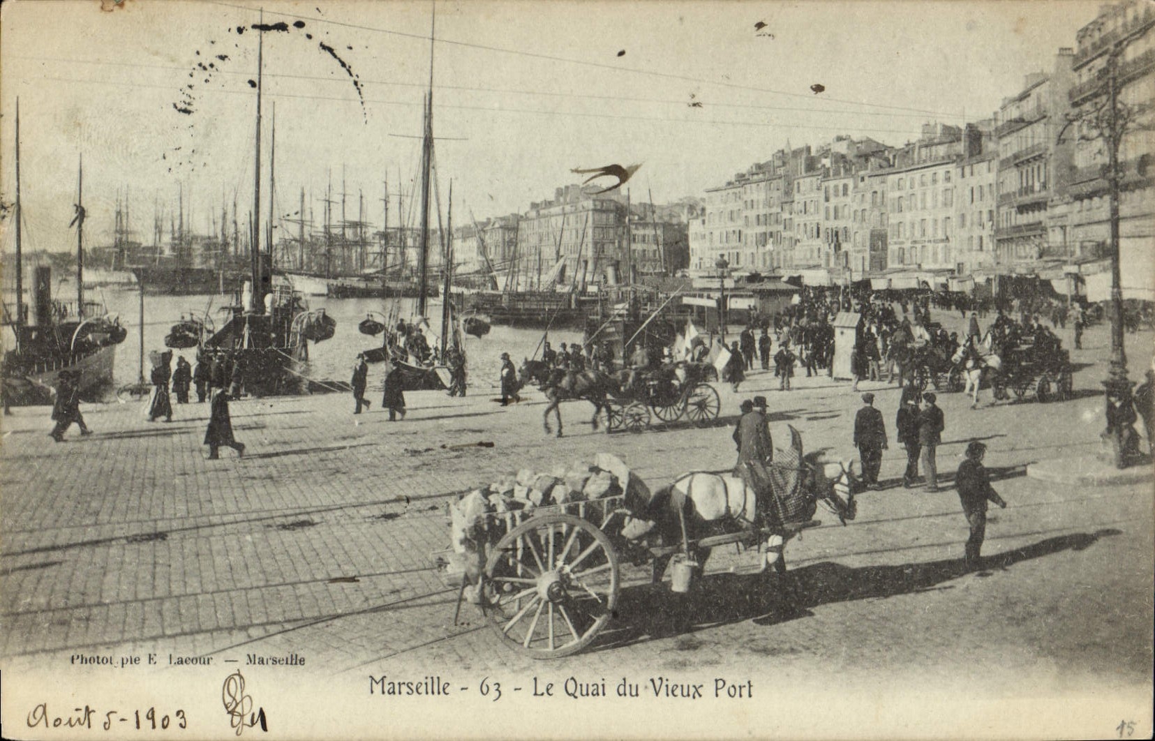 CPA Marseille Le Quai du Vieux Port 