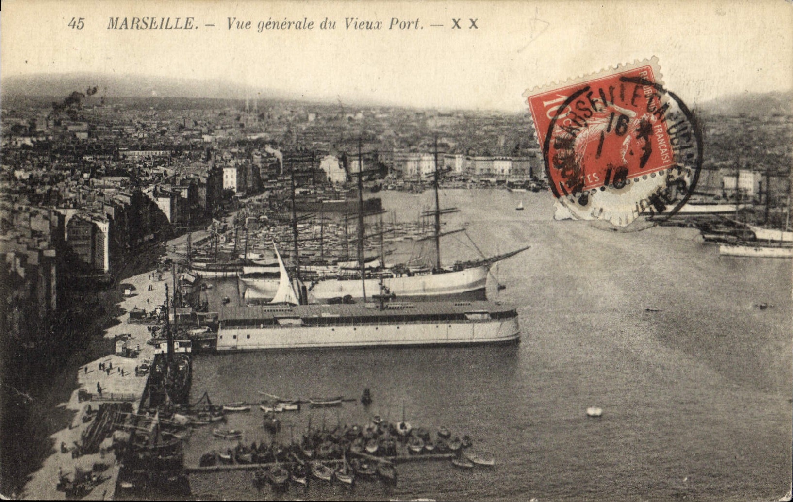 CPA Marseille Vue generale du Vieux Port 