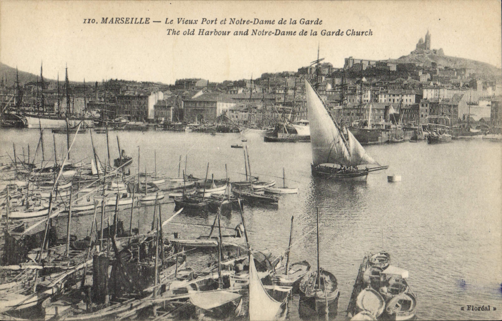 CPA Marseille Le Vieux Port et Notre Dame de la Garde 