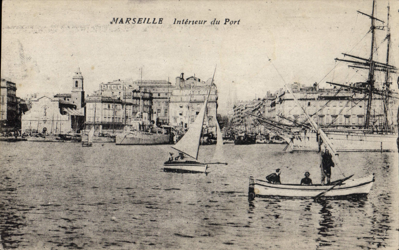 CPA Marseille Interieur du Port 