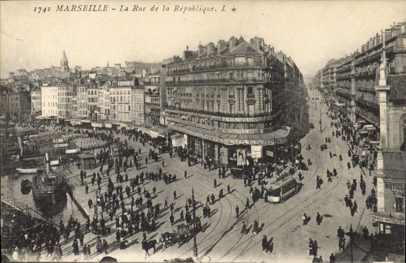 CPA Marseille La Rue de la Republique 